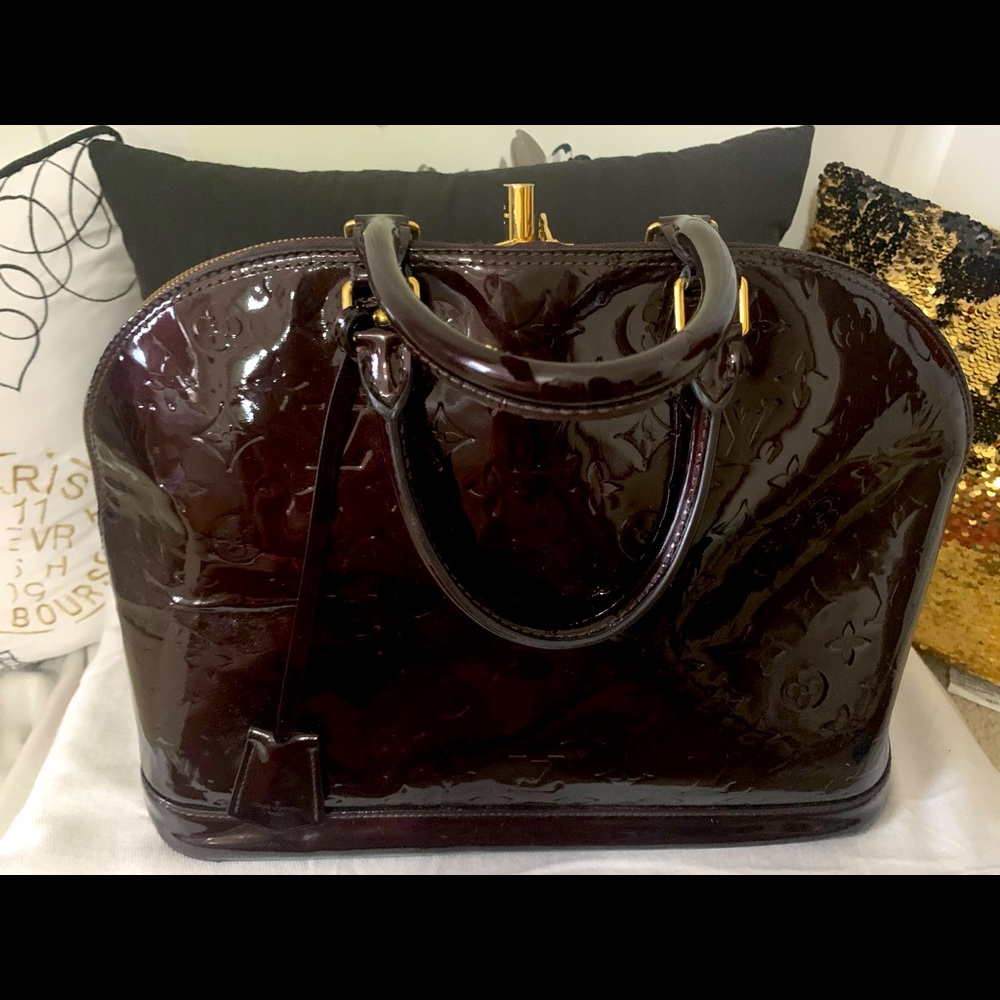 Louis Vuitton Alma Handbag Monogram Vernis PM
